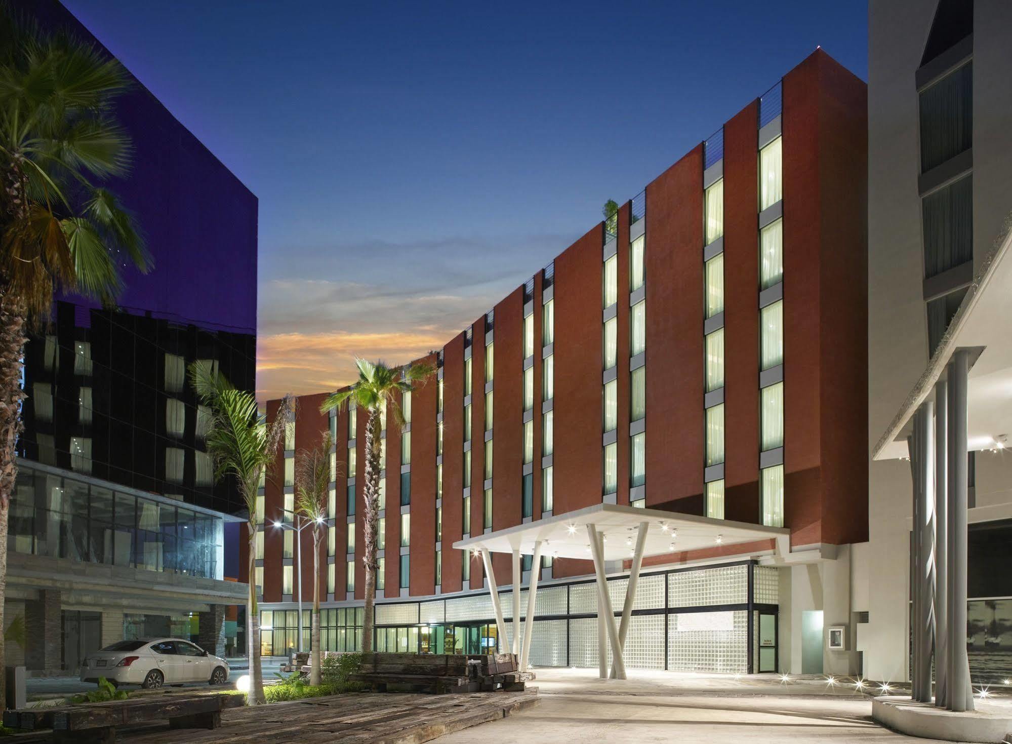 Fiesta Inn & Loft Ciudad Del Carmen Exterior photo